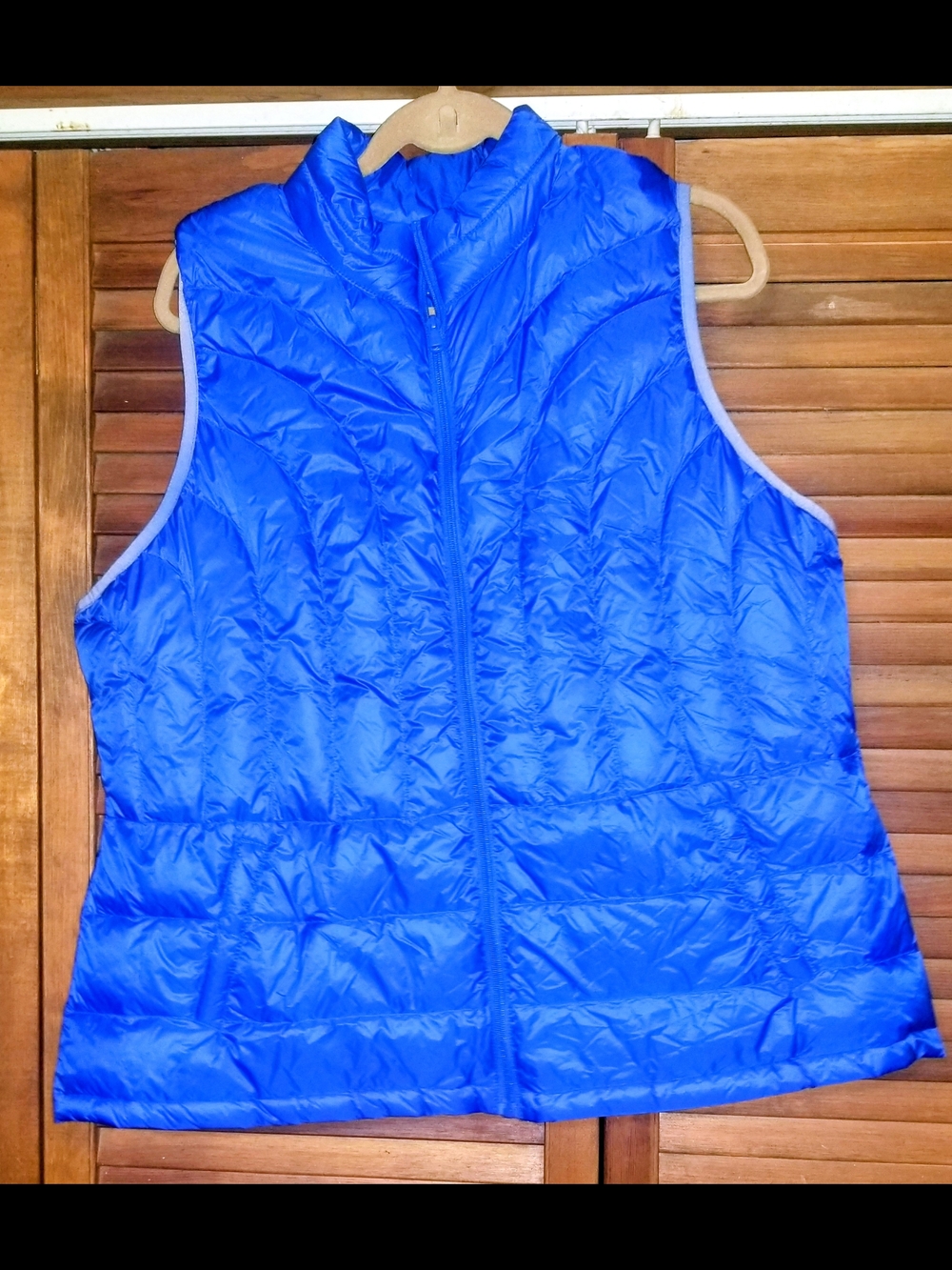 be inspired Women's Quilted Down Filled Puffer Vest Cobalt Blue W/ Carrying Bag